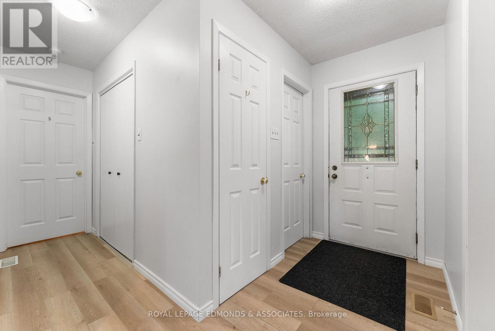 












36 CRESCENT DRIVE

,
Brudenell, Lyndoch and Raglan,




Ontario
K0J2E0

