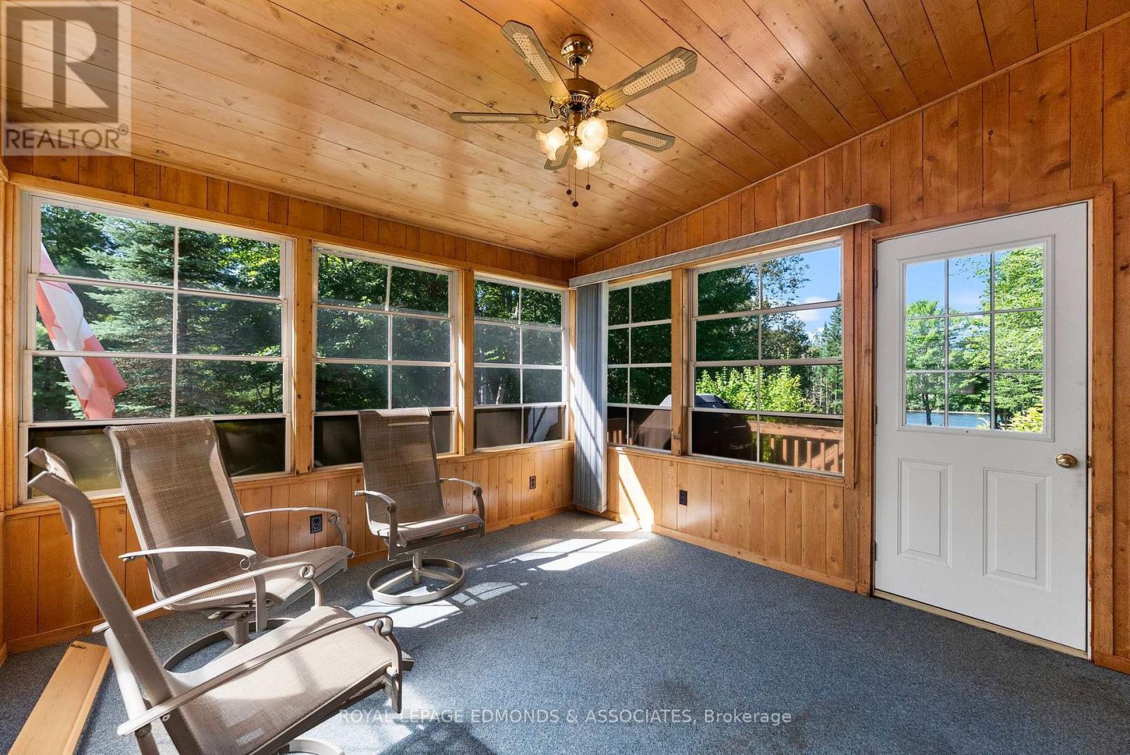 












36 CRESCENT DRIVE

,
Brudenell, Lyndoch and Raglan,




Ontario
K0J2E0

