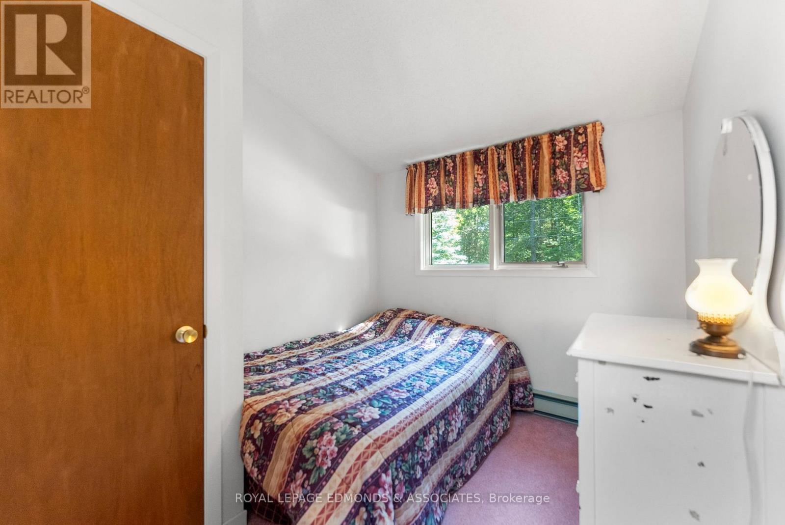 












36 CRESCENT DRIVE

,
Brudenell, Lyndoch and Raglan,




Ontario
K0J2E0

