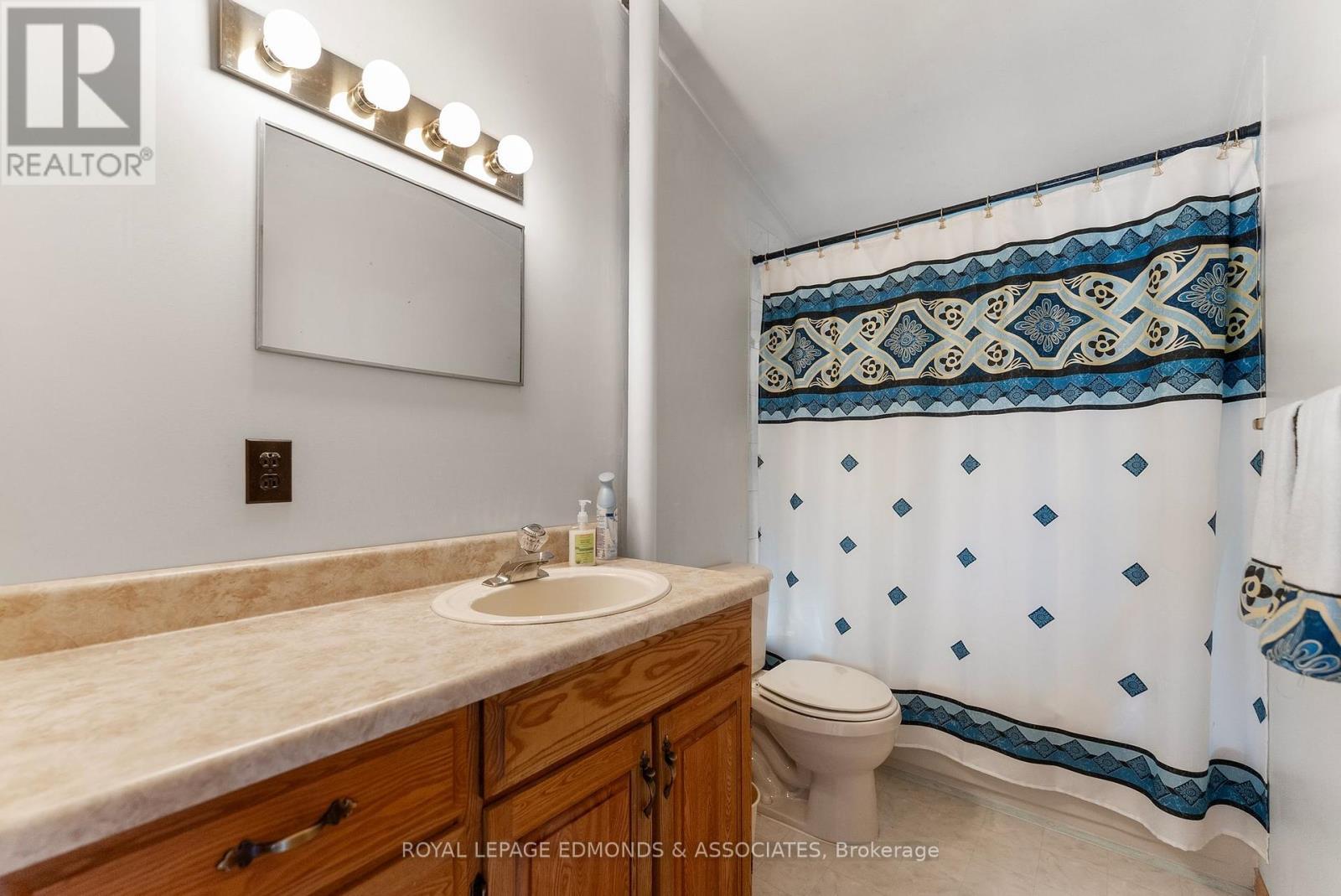 












36 CRESCENT DRIVE

,
Brudenell, Lyndoch and Raglan,




Ontario
K0J2E0

