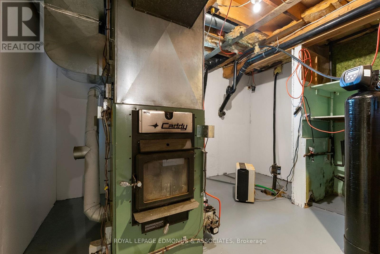 












36 CRESCENT DRIVE

,
Brudenell, Lyndoch and Raglan,




Ontario
K0J2E0

