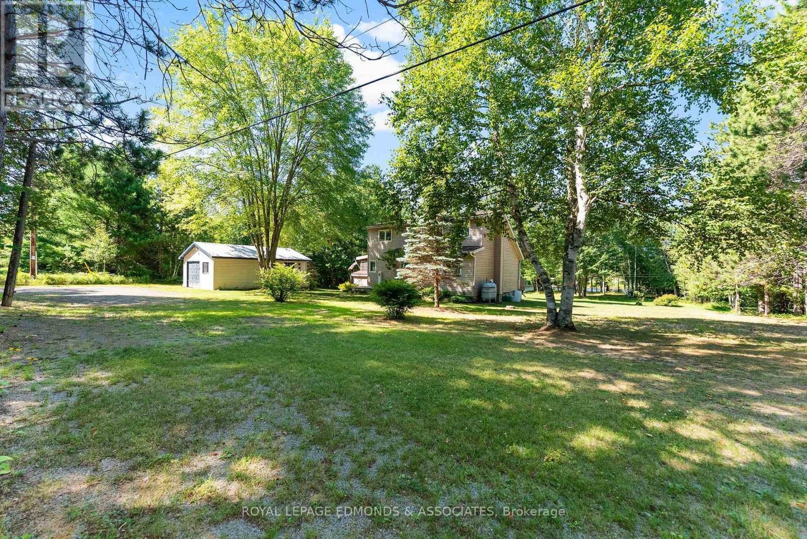 












36 CRESCENT DRIVE

,
Brudenell, Lyndoch and Raglan,




Ontario
K0J2E0

