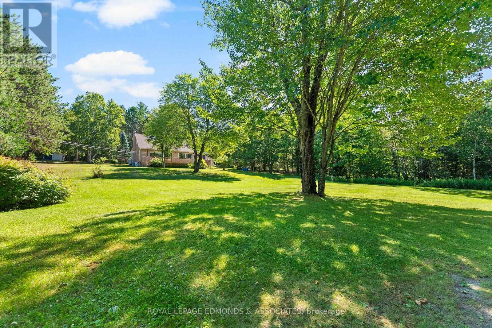 












36 CRESCENT DRIVE

,
Brudenell, Lyndoch and Raglan,




Ontario
K0J2E0

