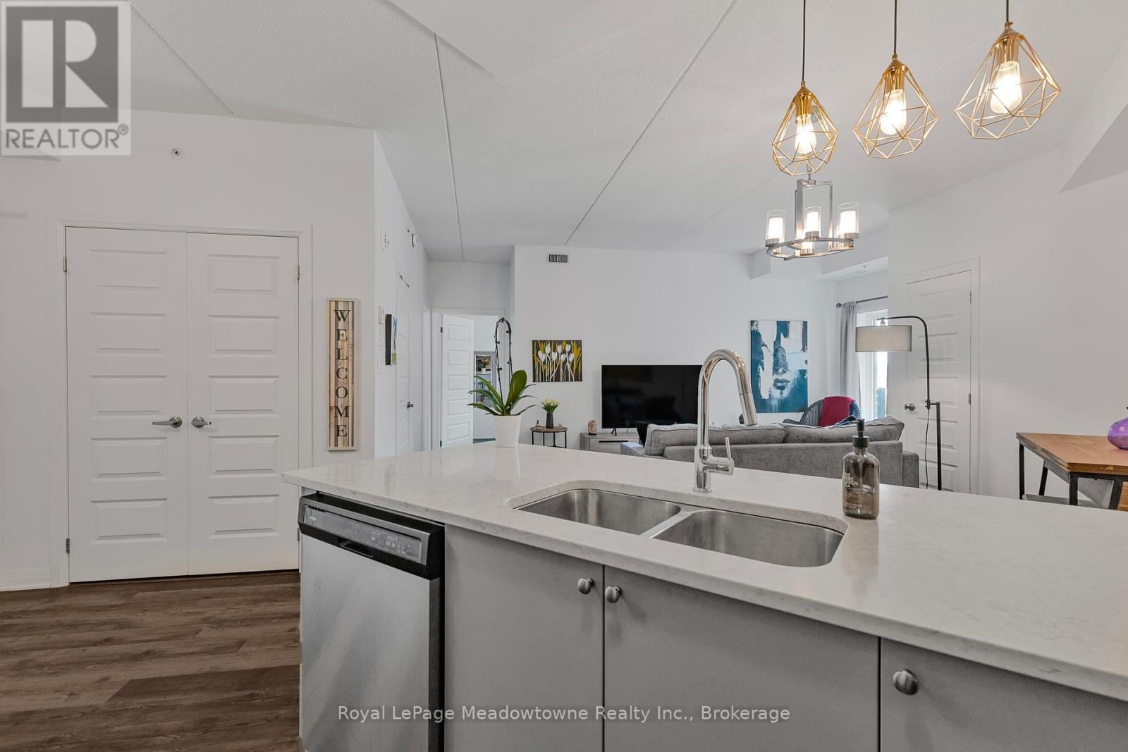 












324 - 610 FARMSTEAD DRIVE S

,
Milton (WI Willmott),




Ontario
L9T8X5

