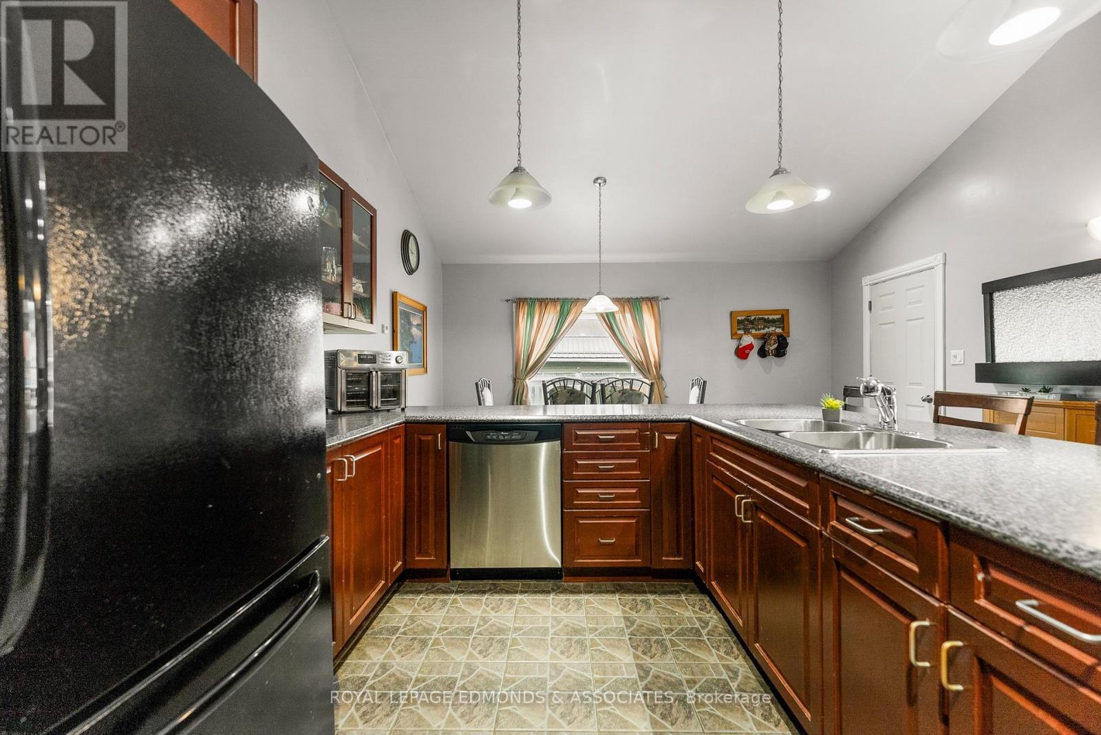 












428 TRAFALGAR ROAD

,
Pembroke,




Ontario
K8A5B5

