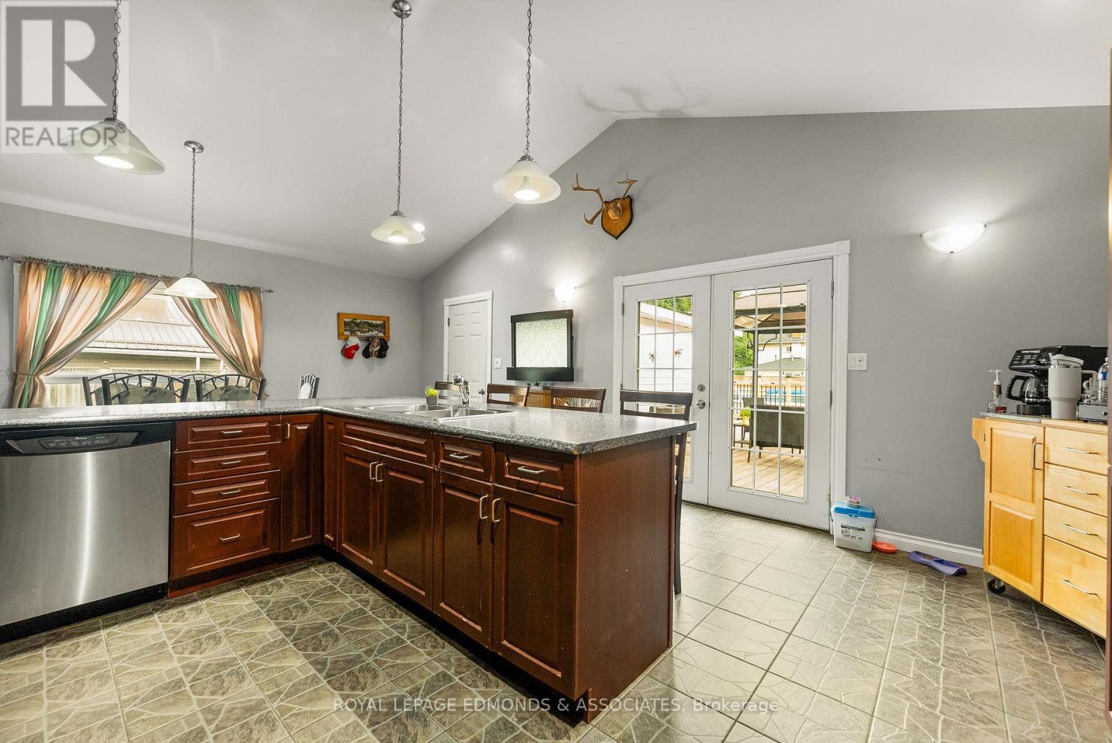 












428 TRAFALGAR ROAD

,
Pembroke,




Ontario
K8A5B5

