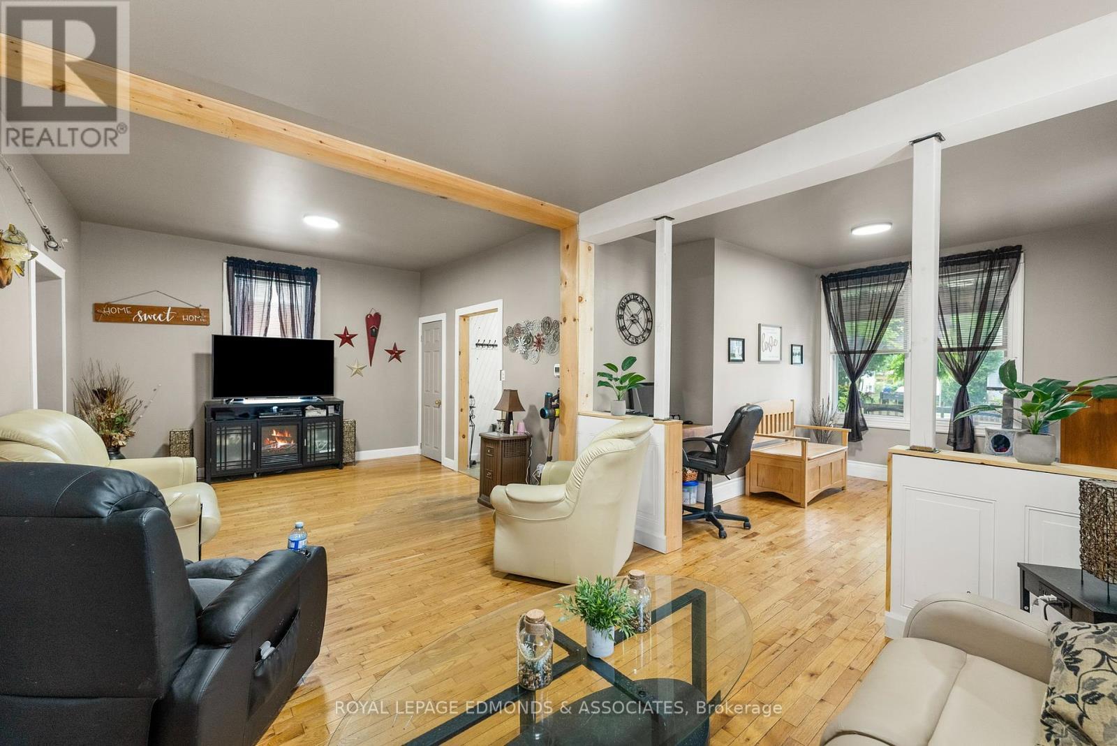 












428 TRAFALGAR ROAD

,
Pembroke,




Ontario
K8A5B5


