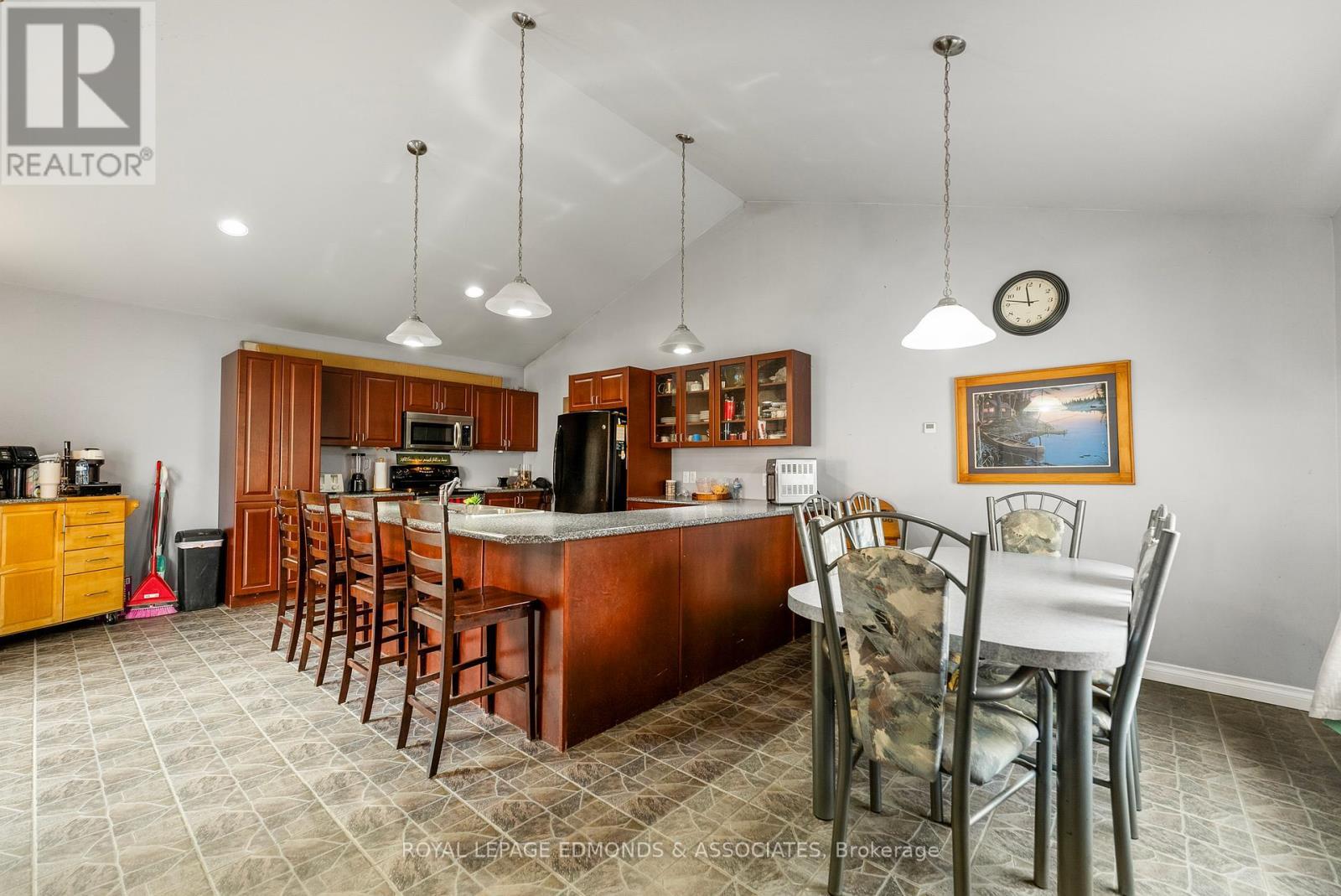 












428 TRAFALGAR ROAD

,
Pembroke,




Ontario
K8A5B5

