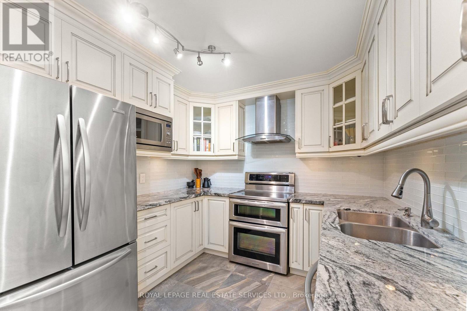 












1711 - 5444 YONGE STREET

,
Toronto,




Ontario
M2N6J4


