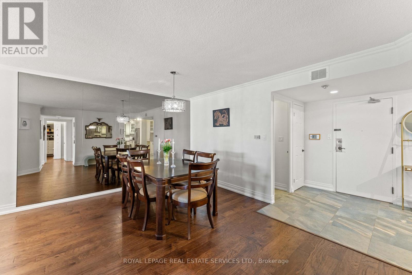 












1711 - 5444 YONGE STREET

,
Toronto,




Ontario
M2N6J4

