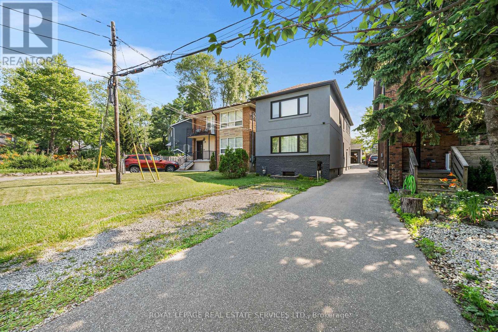 












2 - 50 ARCADIAN CIRCLE

,
Toronto,




Ontario
M8W2Y9

