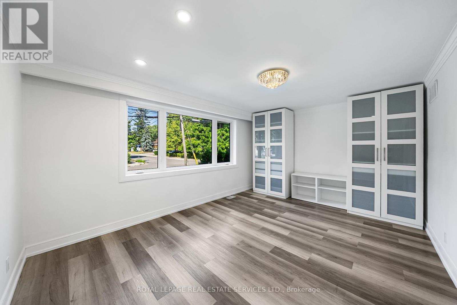 












2 - 50 ARCADIAN CIRCLE

,
Toronto,




Ontario
M8W2Y9

