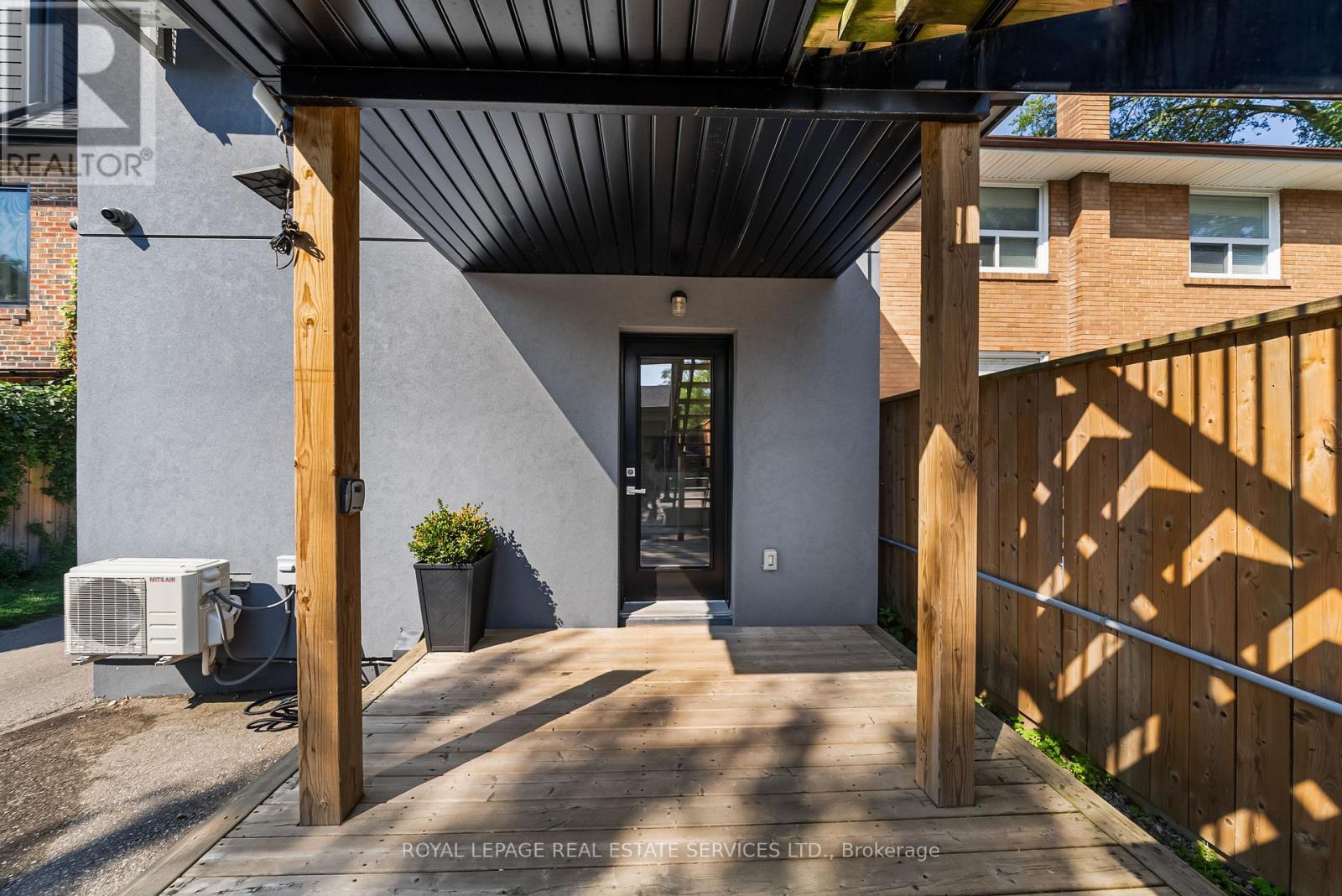 












2 - 50 ARCADIAN CIRCLE

,
Toronto,




Ontario
M8W2Y9

