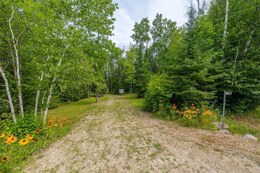 












6 William Craven Close

,
Lac Du Bonnet RM,







Manitoba
R0E1A0

