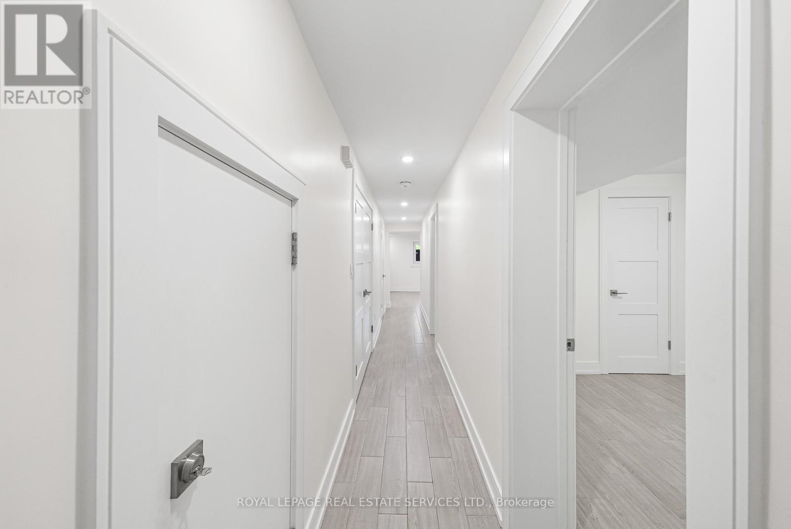 












3 - 50 ARCADIAN CIRCLE

,
Toronto,




Ontario
M8W2Y9

