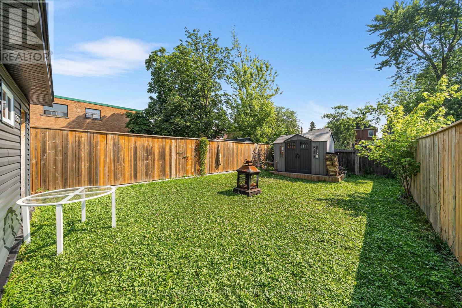 












3 - 50 ARCADIAN CIRCLE

,
Toronto,




Ontario
M8W2Y9

