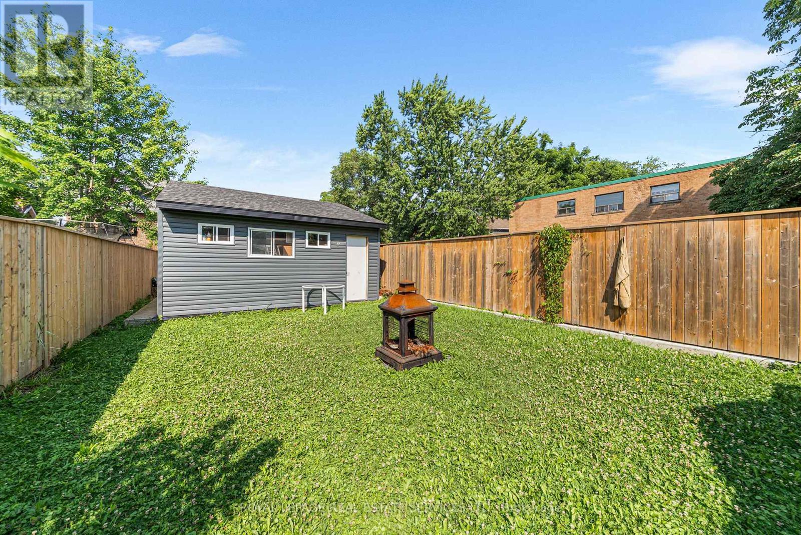 












3 - 50 ARCADIAN CIRCLE

,
Toronto,




Ontario
M8W2Y9

