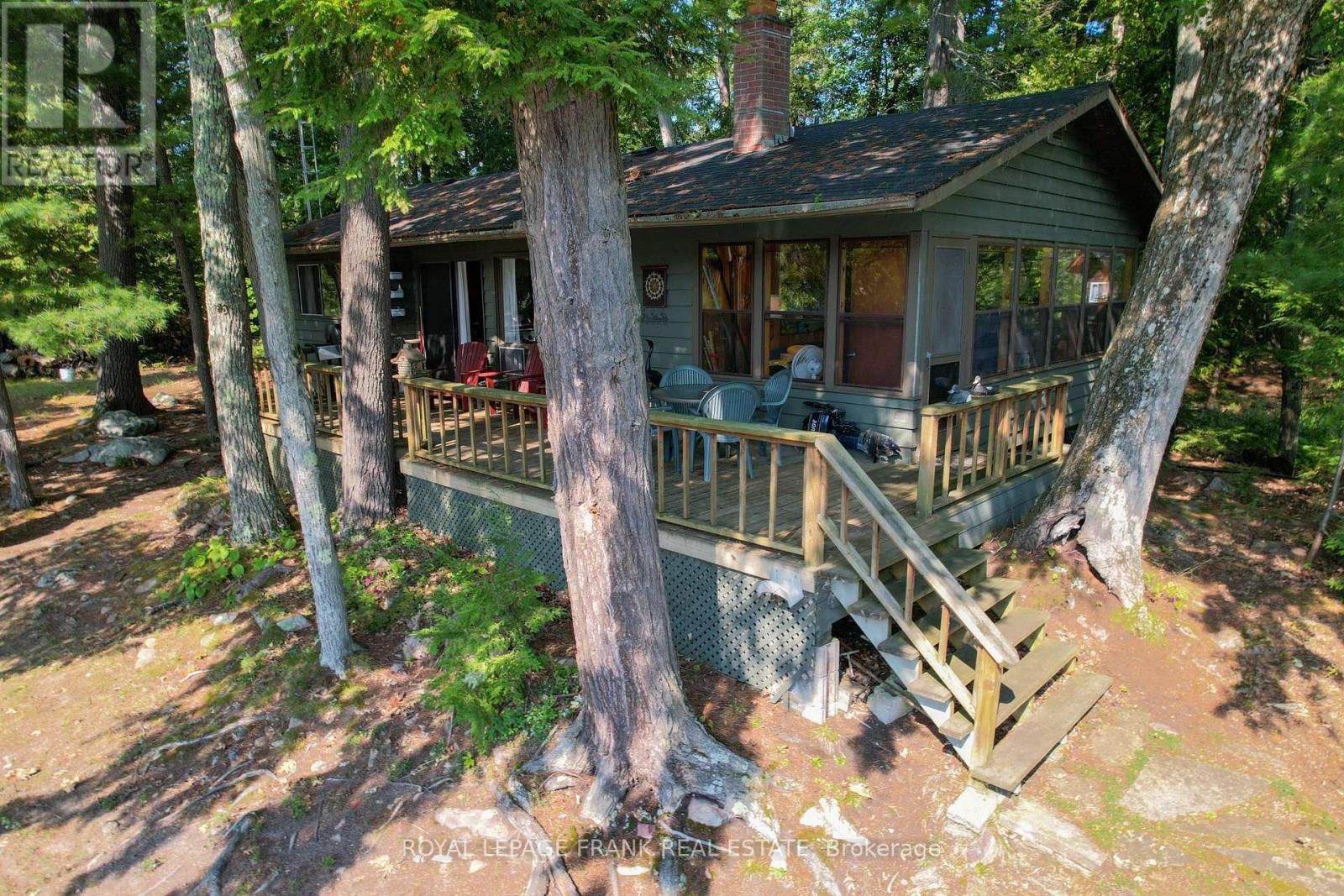 












428 & 430 ISLAND 7 STONEY LAKE

,
Douro-Dummer,




Ontario
K0L2H0


