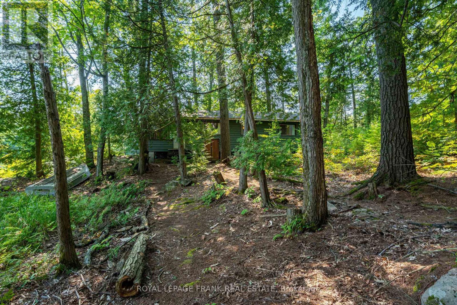 












428 & 430 ISLAND 7 STONEY LAKE

,
Douro-Dummer,




Ontario
K0L2H0

