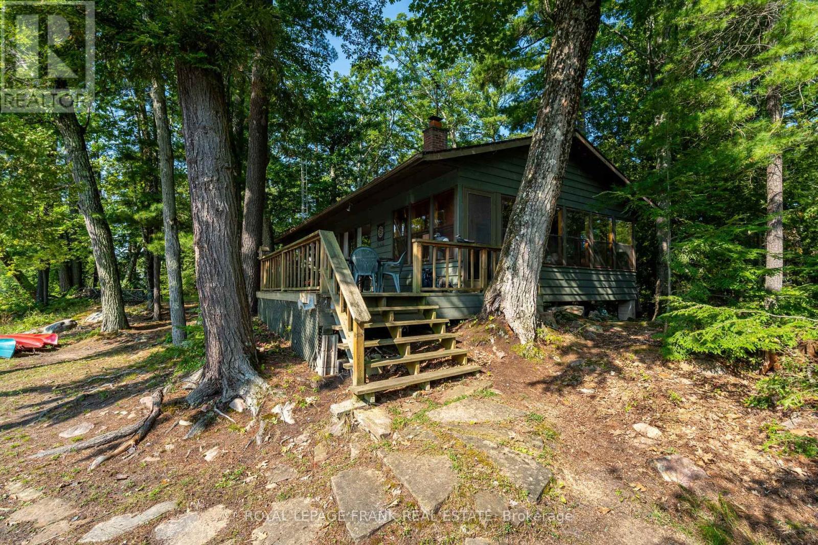












428 & 430 ISLAND 7 STONEY LAKE

,
Douro-Dummer,




Ontario
K0L2H0

