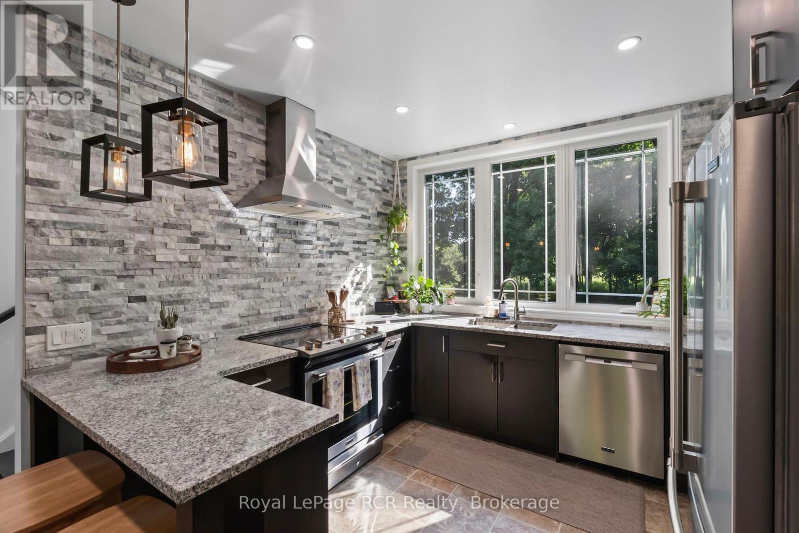 












39626 GLENANNON ROAD

,
Morris Turnberry (Turnberry),




Ontario
N0G2W0

