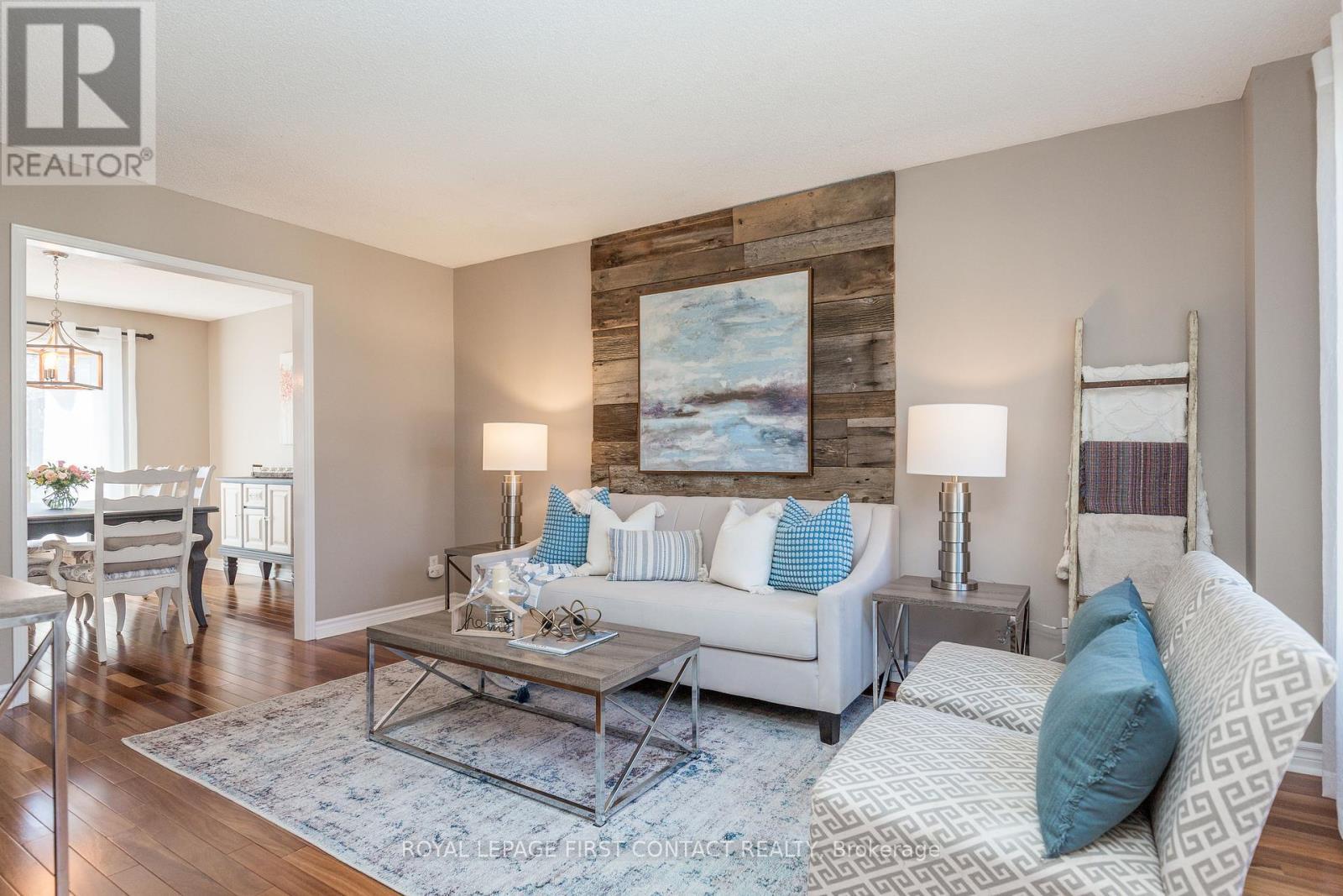 












11 HERITAGE ROAD

,
Innisfil,




Ontario
L0L1L0

