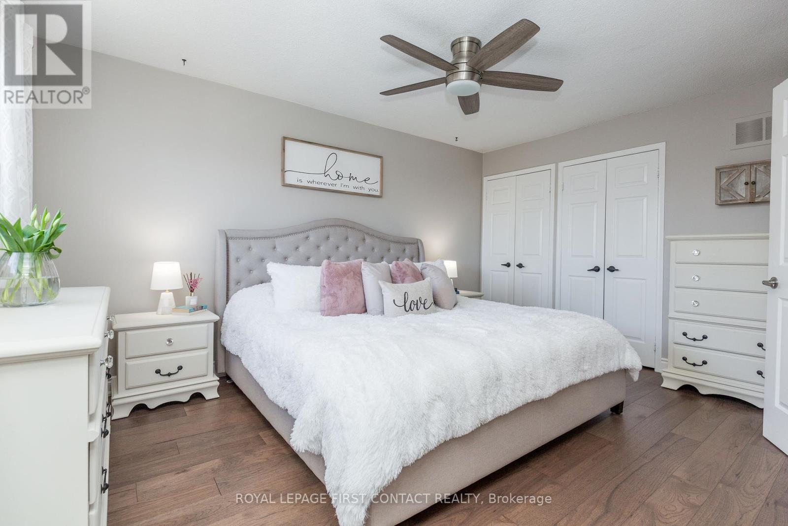 












11 HERITAGE ROAD

,
Innisfil,




Ontario
L0L1L0

