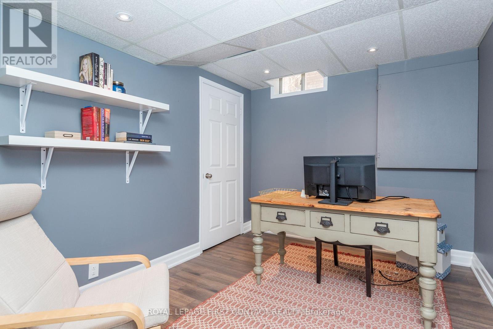 












11 HERITAGE ROAD

,
Innisfil,




Ontario
L0L1L0

