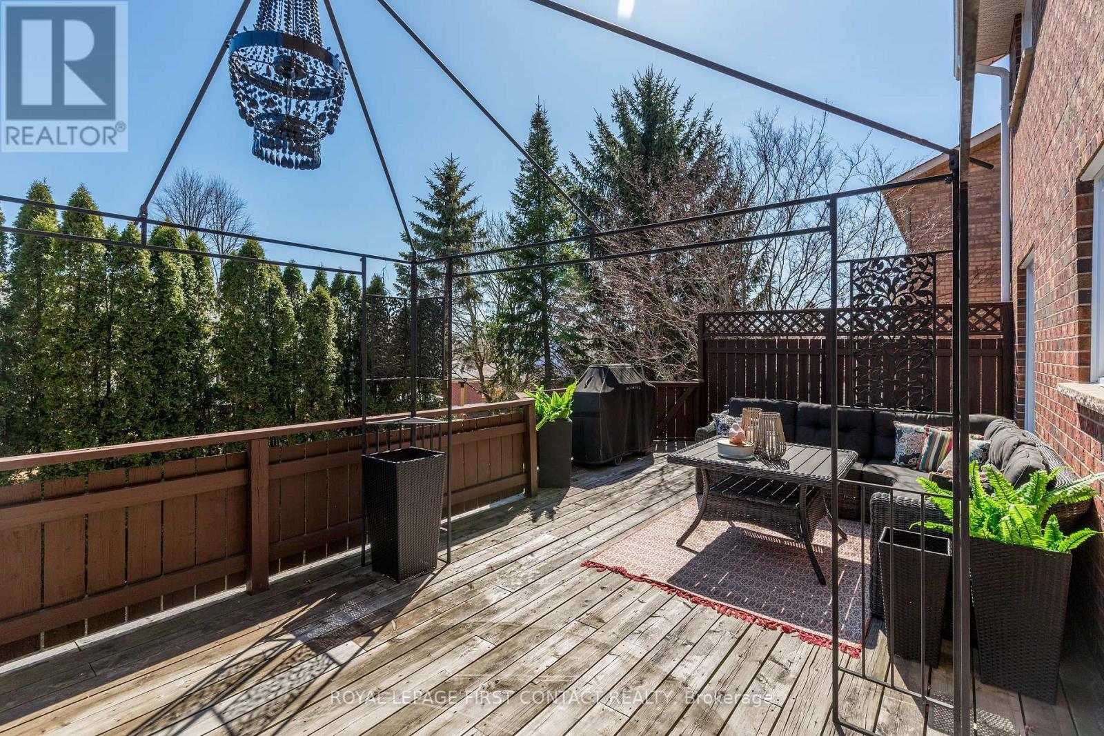 












11 HERITAGE ROAD

,
Innisfil,




Ontario
L0L1L0

