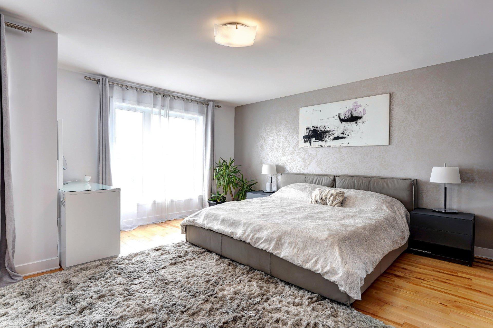 









615


4e Avenue

,
Laval (Fabreville),




QC
H7R4K2

