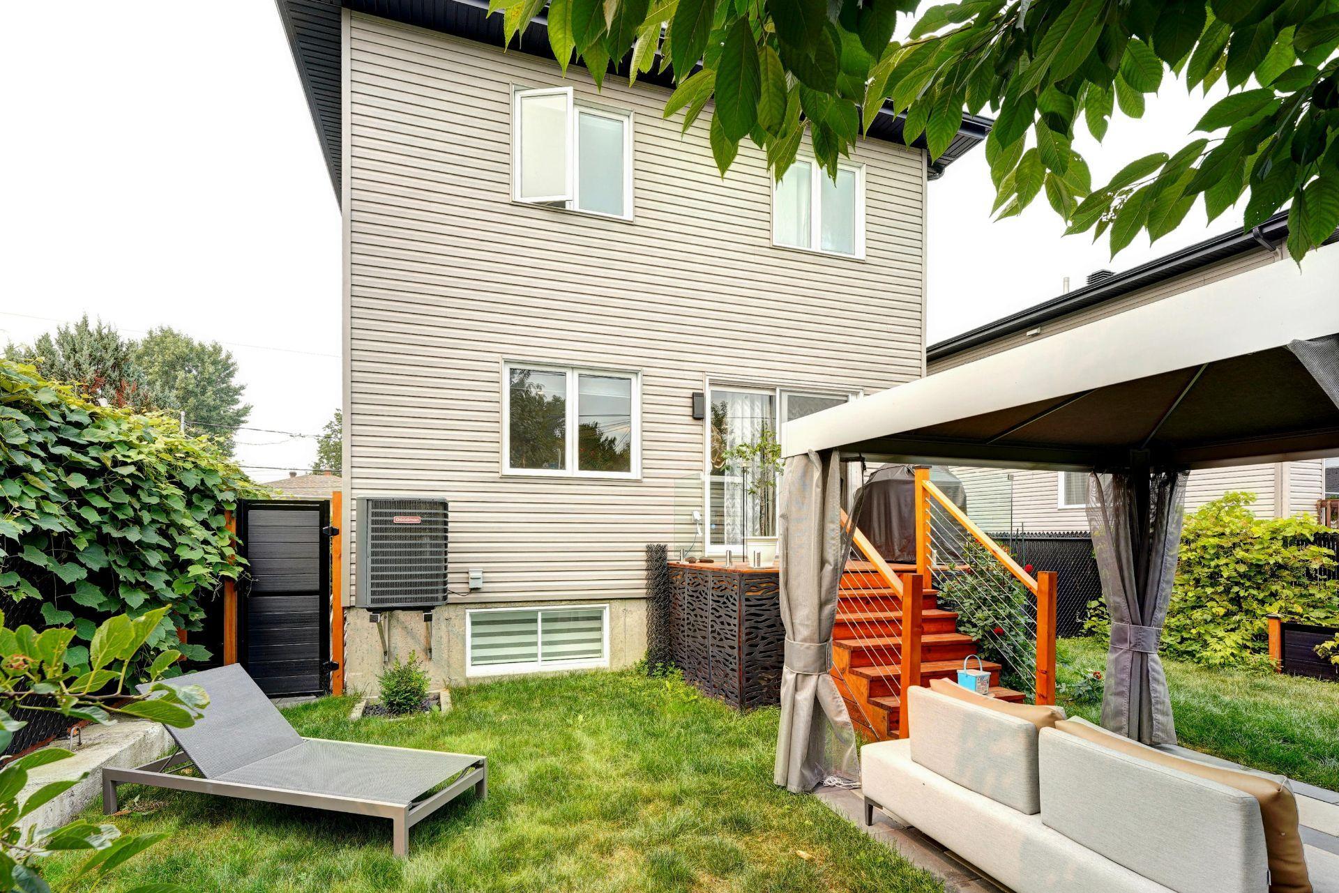 









615


4e Avenue

,
Laval (Fabreville),




QC
H7R4K2


