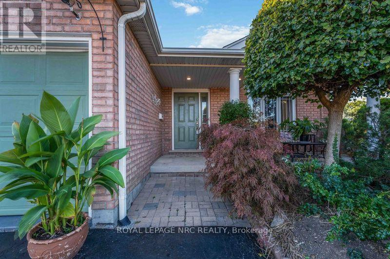 












5349 BEAVER VALLEY WAY

,
Niagara Falls (Ascot),




Ontario
L2H3K4

