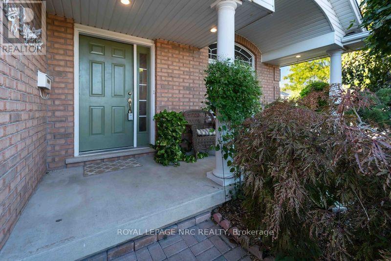 












5349 BEAVER VALLEY WAY

,
Niagara Falls (Ascot),




Ontario
L2H3K4

