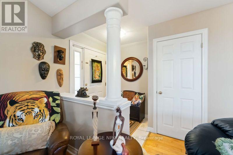 












5349 BEAVER VALLEY WAY

,
Niagara Falls (Ascot),




Ontario
L2H3K4

