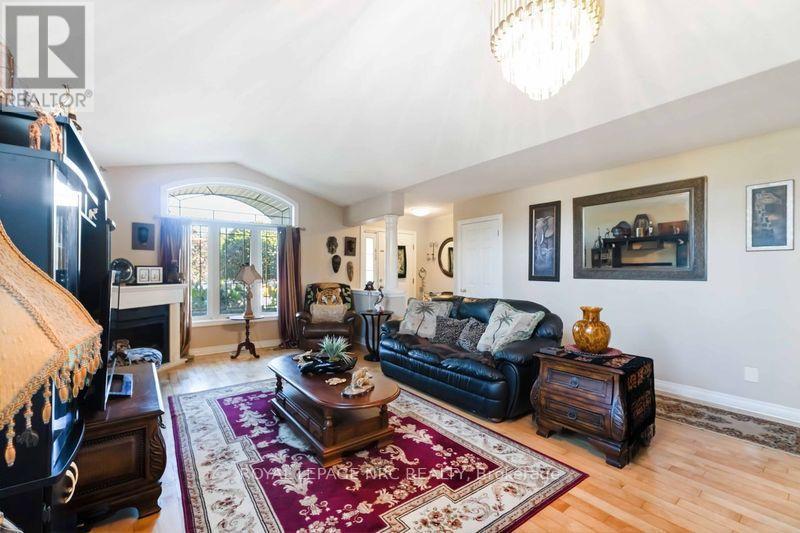 












5349 BEAVER VALLEY WAY

,
Niagara Falls (Ascot),




Ontario
L2H3K4

