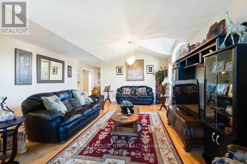 












5349 BEAVER VALLEY WAY

,
Niagara Falls (Ascot),




Ontario
L2H3K4

