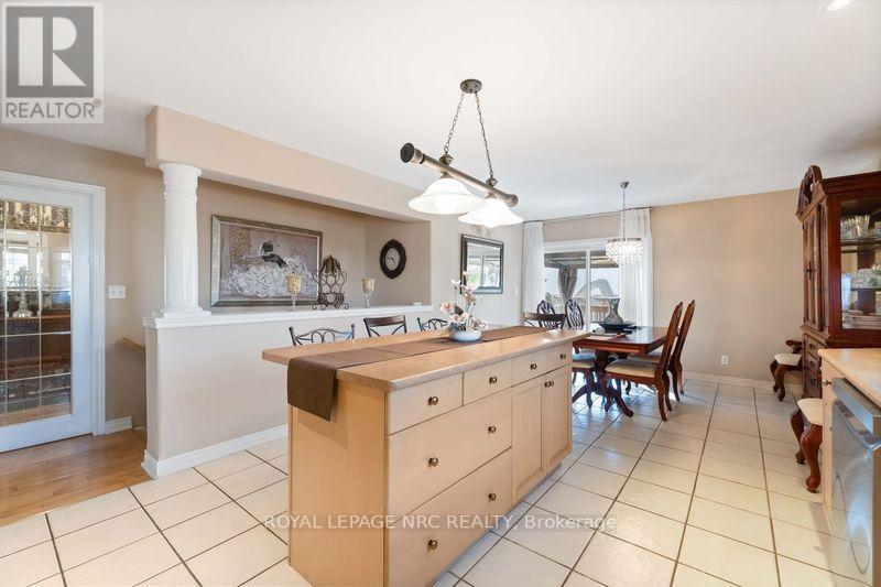 












5349 BEAVER VALLEY WAY

,
Niagara Falls (Ascot),




Ontario
L2H3K4

