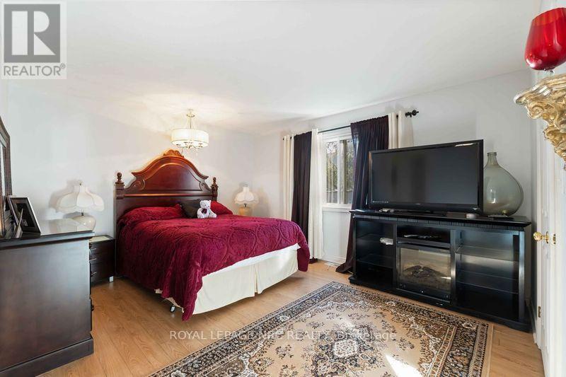 












5349 BEAVER VALLEY WAY

,
Niagara Falls (Ascot),




Ontario
L2H3K4

