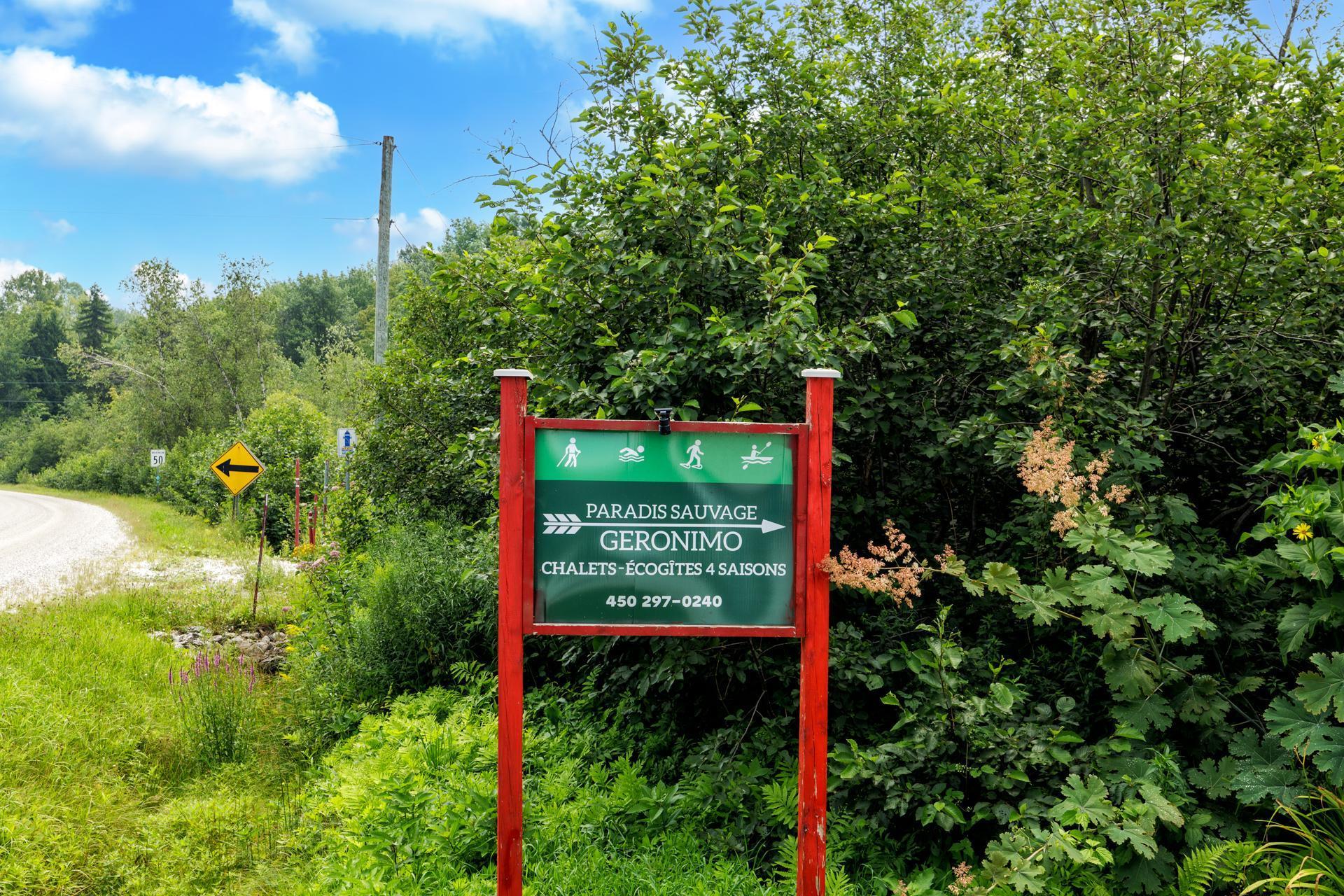 









5Z


Ch. Ledoux

,
Saint-Étienne-de-Bolton,




QC
J0E2E0

