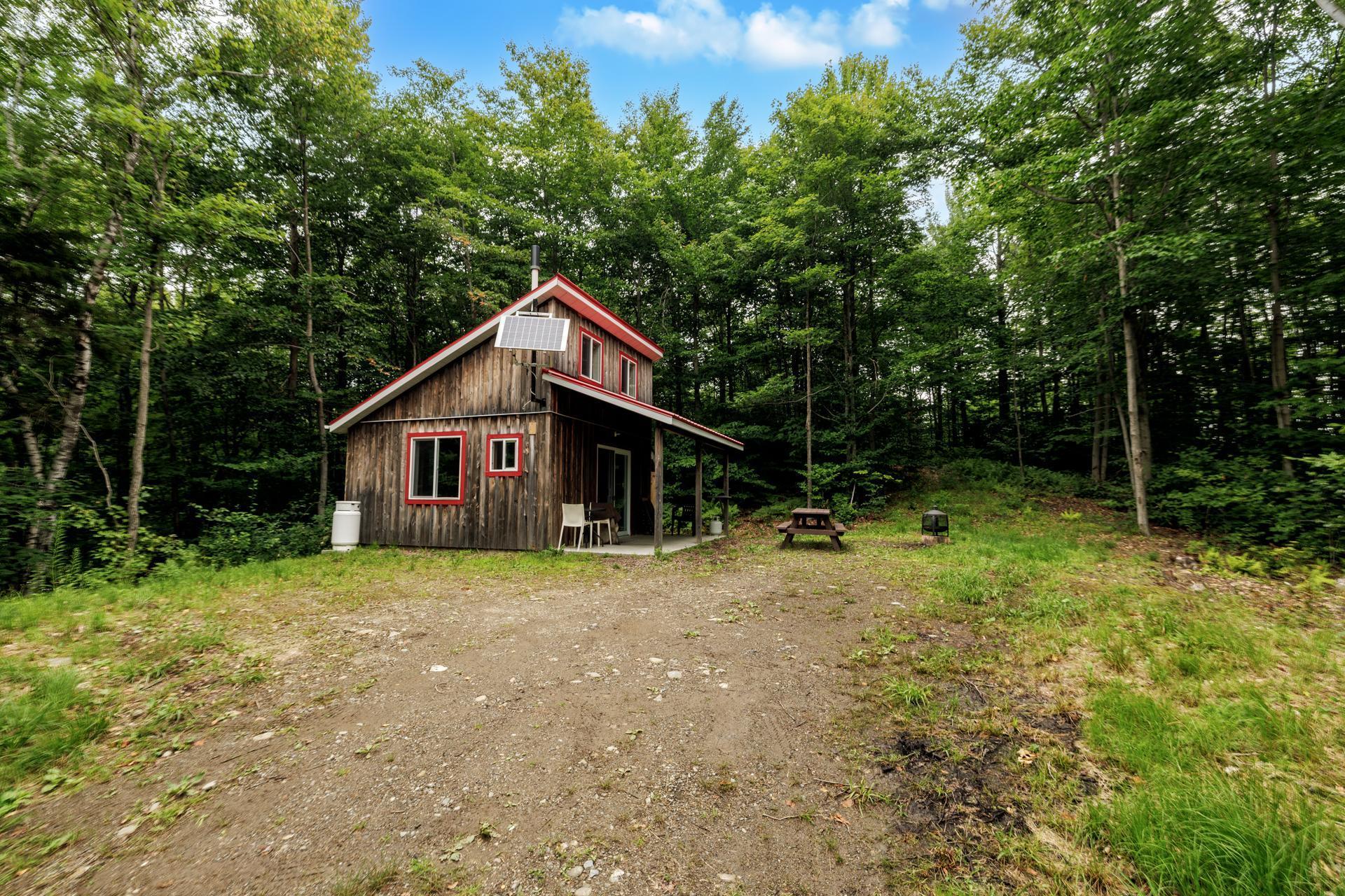 









5Z


Ch. Ledoux

,
Saint-Étienne-de-Bolton,




QC
J0E2E0

