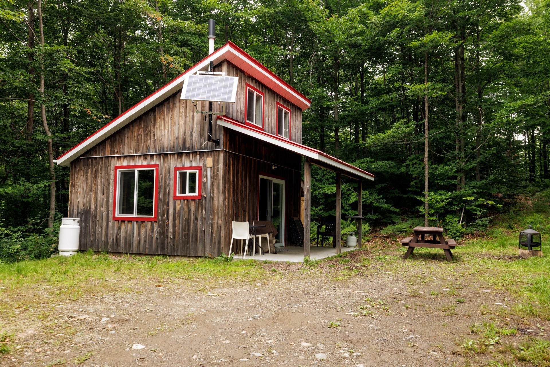 









5Z


Ch. Ledoux

,
Saint-Étienne-de-Bolton,




QC
J0E2E0

