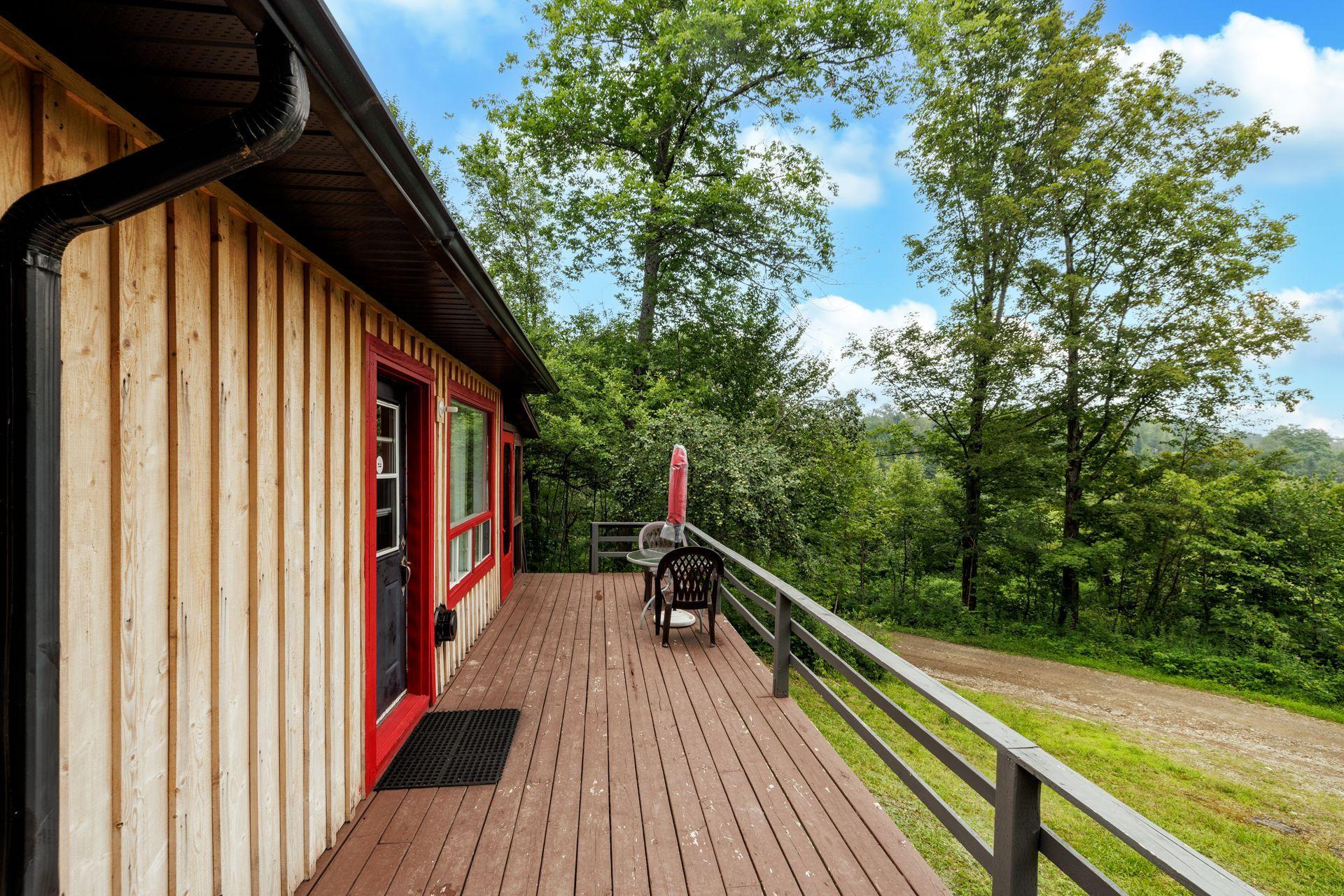 









5Z


Ch. Ledoux

,
Saint-Étienne-de-Bolton,




QC
J0E2E0

