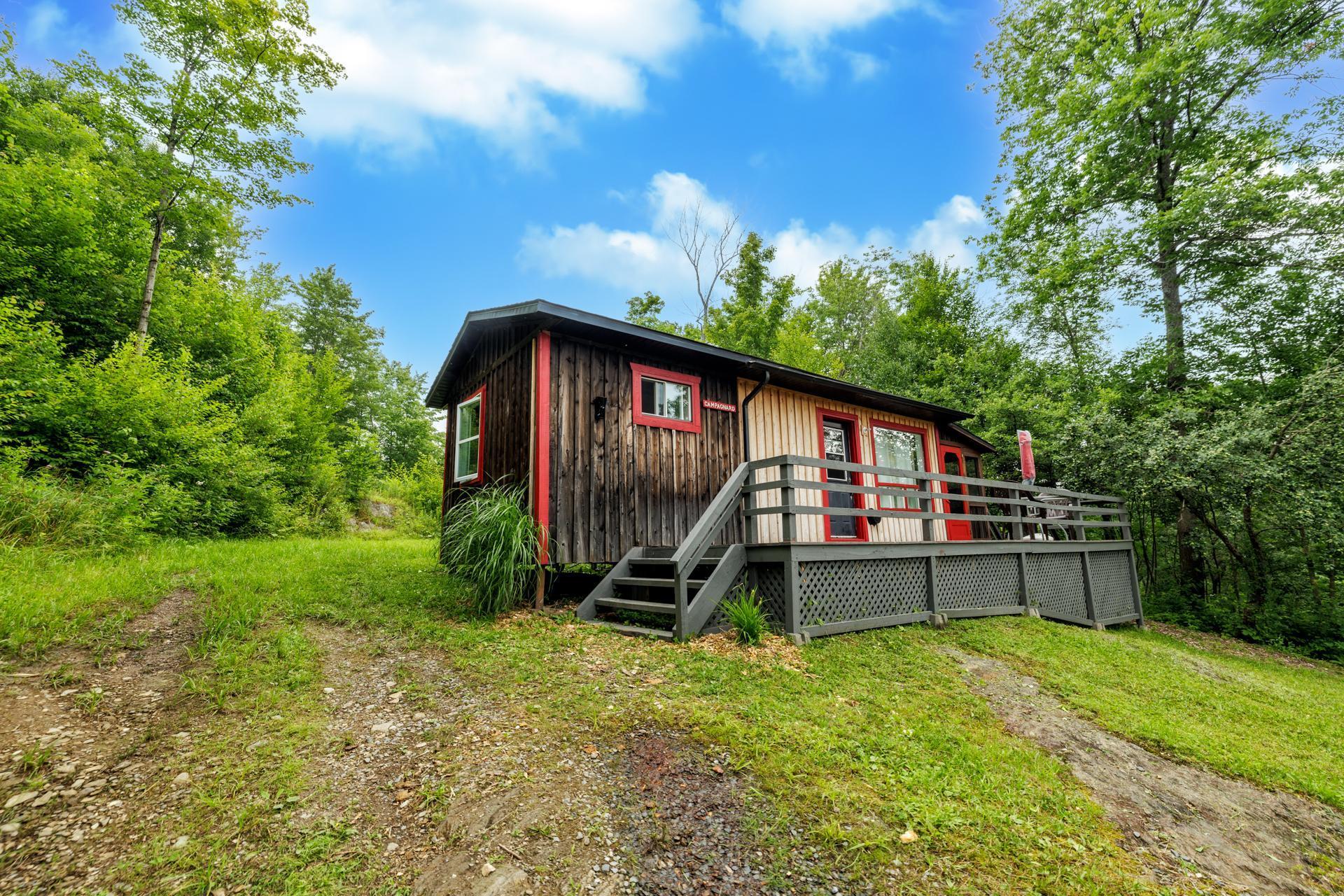 









5Z


Ch. Ledoux

,
Saint-Étienne-de-Bolton,




QC
J0E2E0

