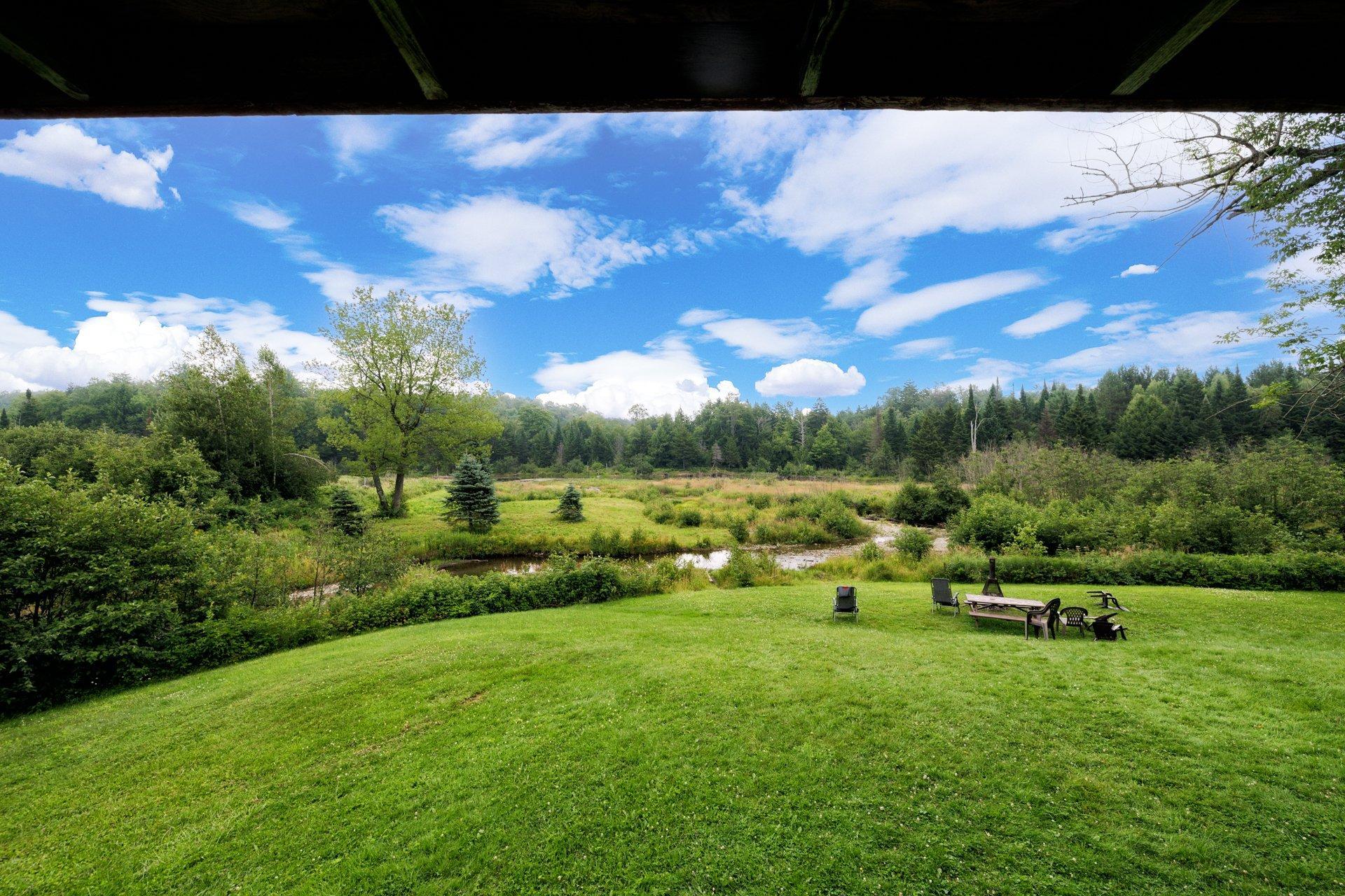 









5Z


Ch. Ledoux

,
Saint-Étienne-de-Bolton,




QC
J0E2E0

