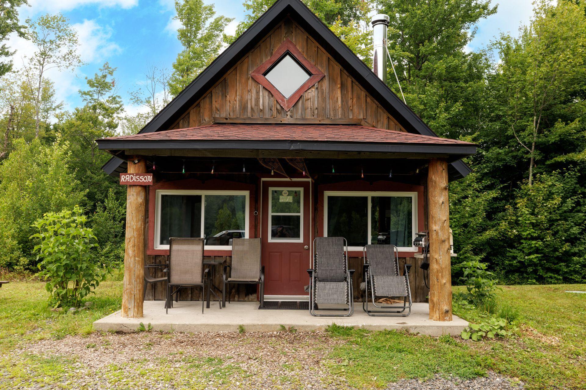 









5Z


Ch. Ledoux

,
Saint-Étienne-de-Bolton,




QC
J0E2E0

