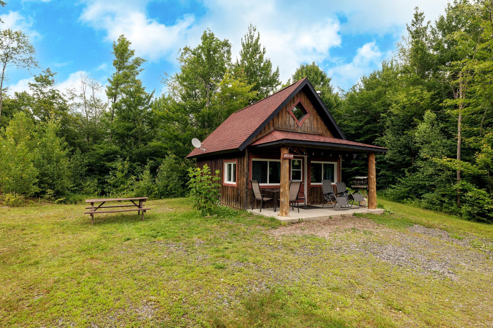 









5Z


Ch. Ledoux

,
Saint-Étienne-de-Bolton,




QC
J0E2E0

