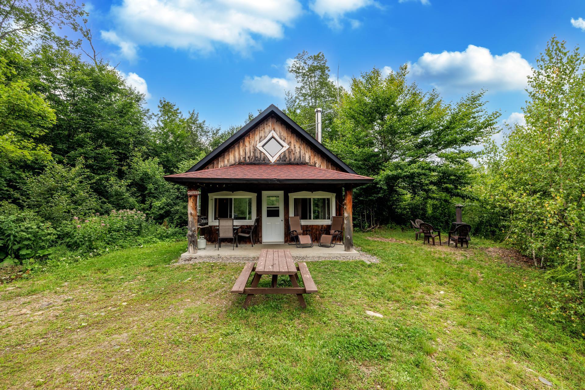 









5Z


Ch. Ledoux

,
Saint-Étienne-de-Bolton,




QC
J0E2E0

