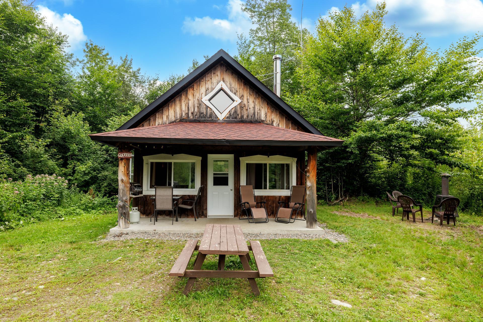 









5Z


Ch. Ledoux

,
Saint-Étienne-de-Bolton,




QC
J0E2E0

