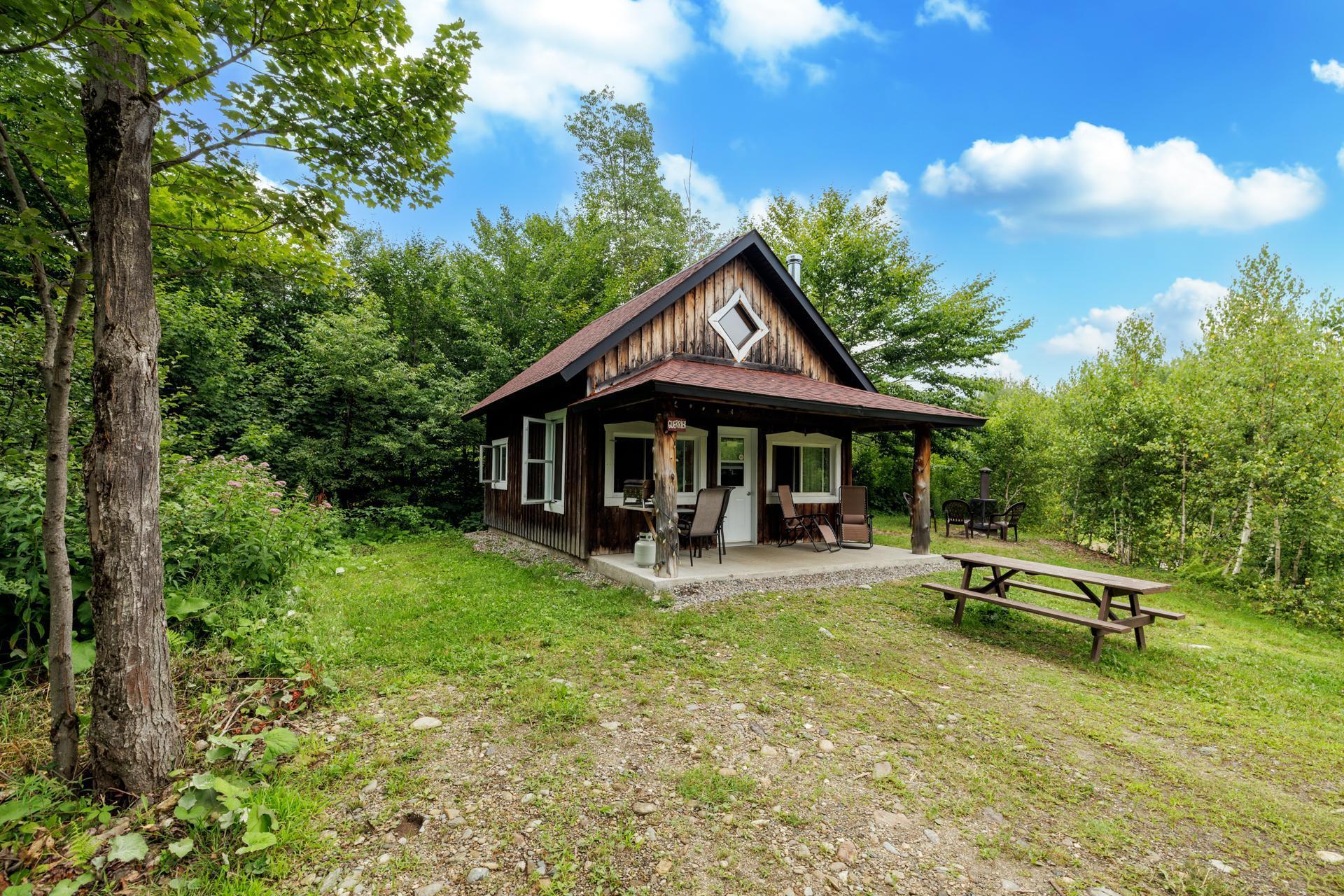 









5Z


Ch. Ledoux

,
Saint-Étienne-de-Bolton,




QC
J0E2E0

