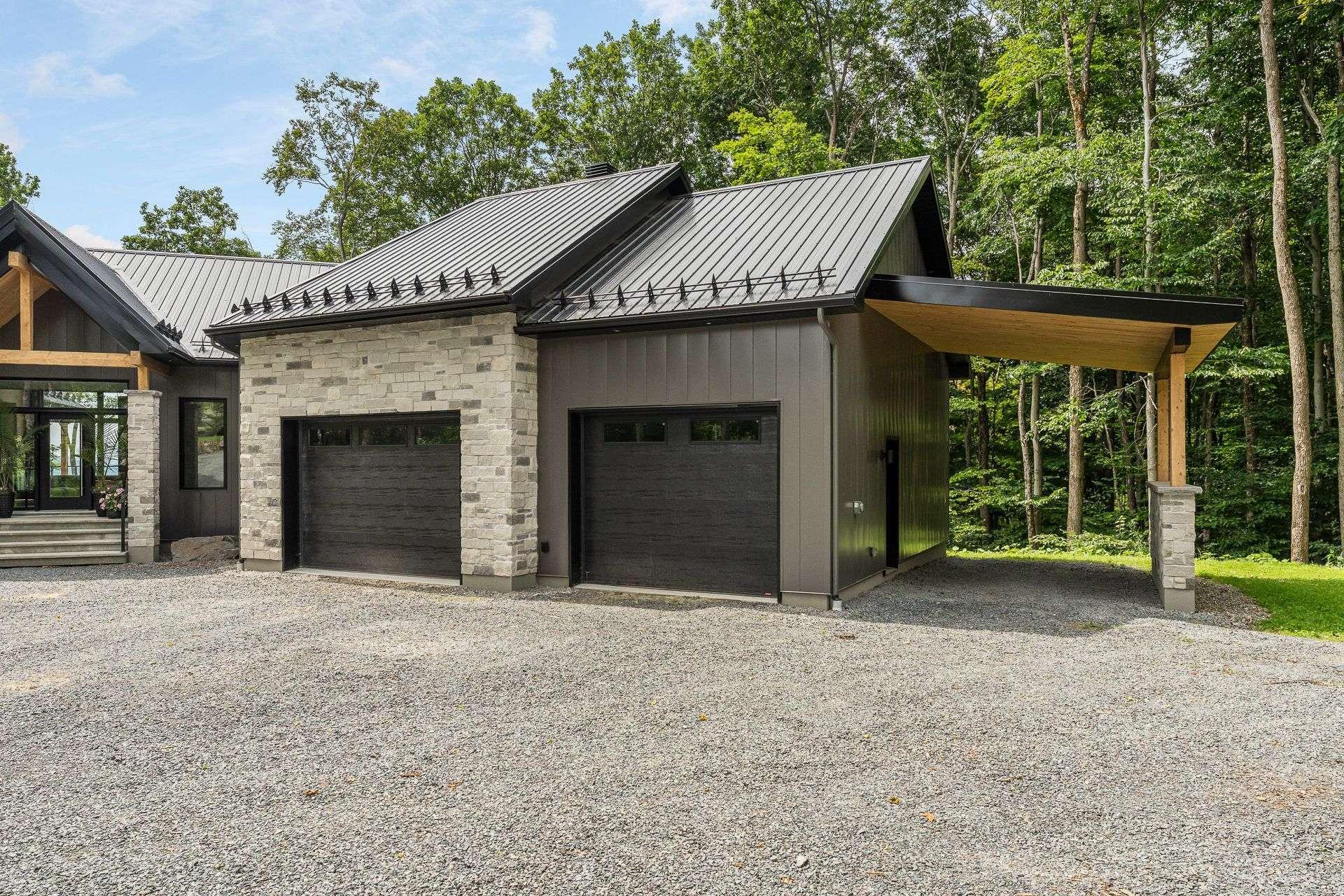 









246


Rue du Grand-Royal E.

,
Shefford,




QC
J2M1R5


